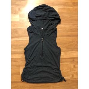 Under Armour semi fitted hooded tank with side tie
